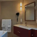 Otel Rouge Par William Frachot - Espace Bien-etre & Restaurant Etoile Dijon