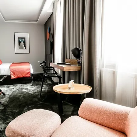 Otel Du Rouge 4*