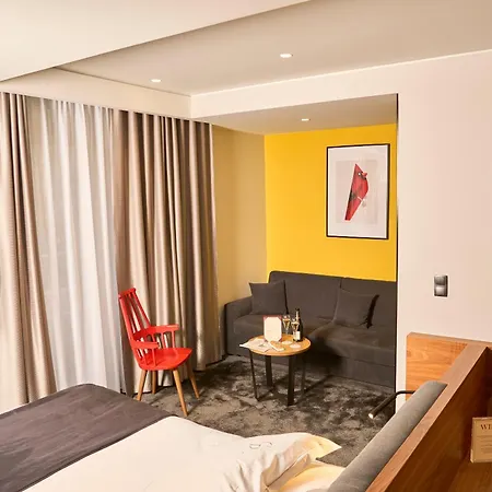 Du Rouge Hotel 4*
