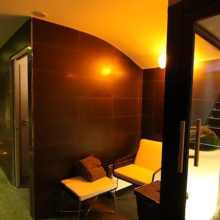 Du Rouge 4* Dijon